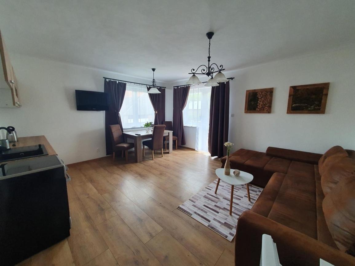 Apartmanovy Dom Adas Prosiek Exterior photo