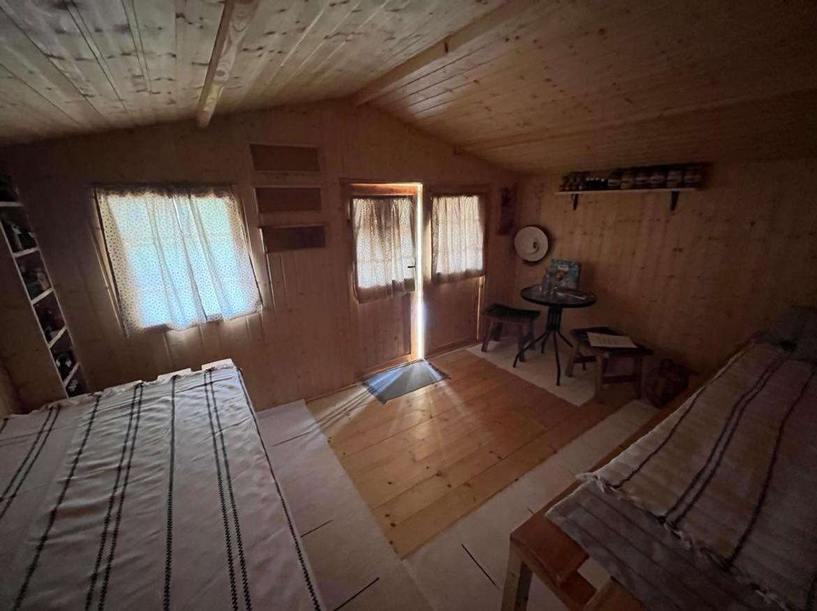 Apartmanovy Dom Adas Prosiek Exterior photo