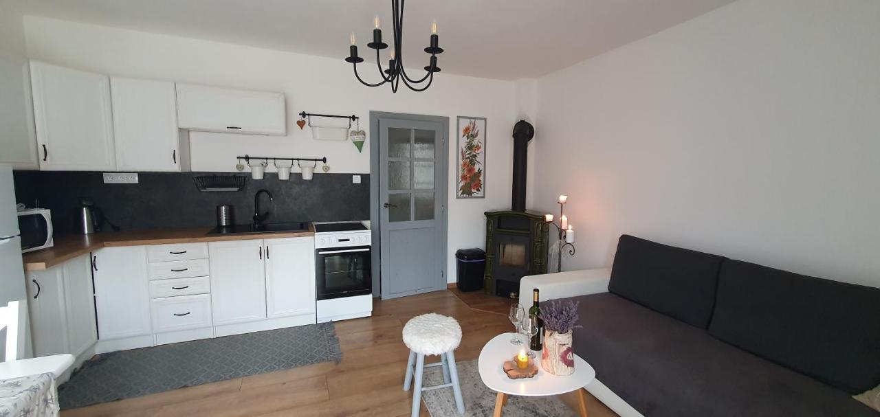 Apartmanovy Dom Adas Prosiek Exterior photo