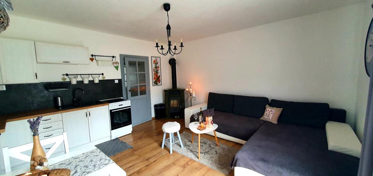 Apartmanovy Dom Adas Prosiek Exterior photo
